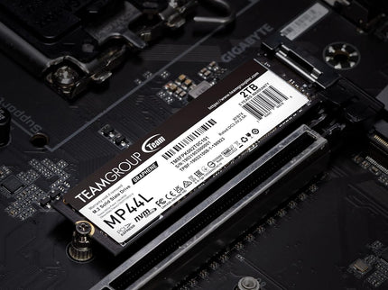 TEAMGROUP MP44L 1TB SLC Cache NVMe 1.4 PCIe Gen 4x4 M.2 2280 Laptop&Desktop SSD (R/W Speed up to 5000/4500MB/s) TM8FPK001T0C101