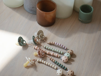 Mushie Silicone Pacifier Clip | Hera