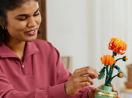 LEGO Botanicals Chrysanthemum Building Set for Home Decor 10368