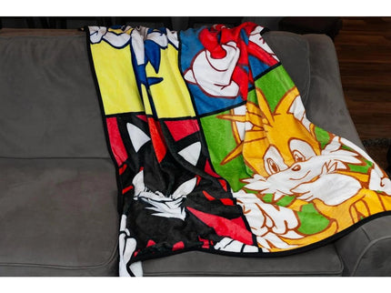 Sonic The Hedgehog Warhol 45 x 60 In Fleece Throw Blanket
