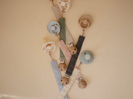 Mushie Linen Pacifier Clip 2-Pack