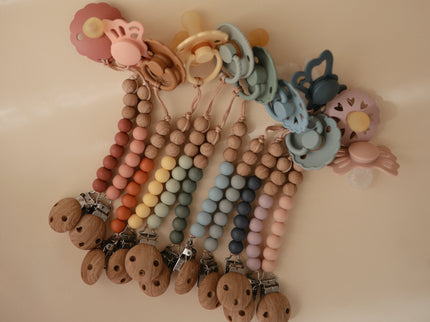 Mushie Silicone Pacifier Clip | Eva