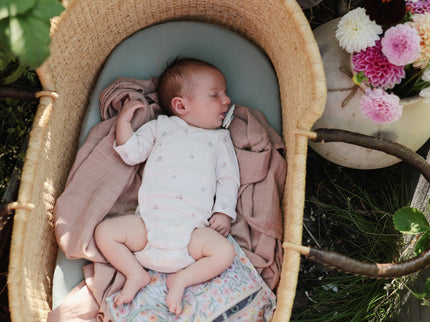 Mushie Organic Cotton Muslin Swaddle Blanket