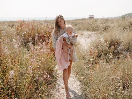 Mushie Organic Cotton Muslin Swaddle Blanket