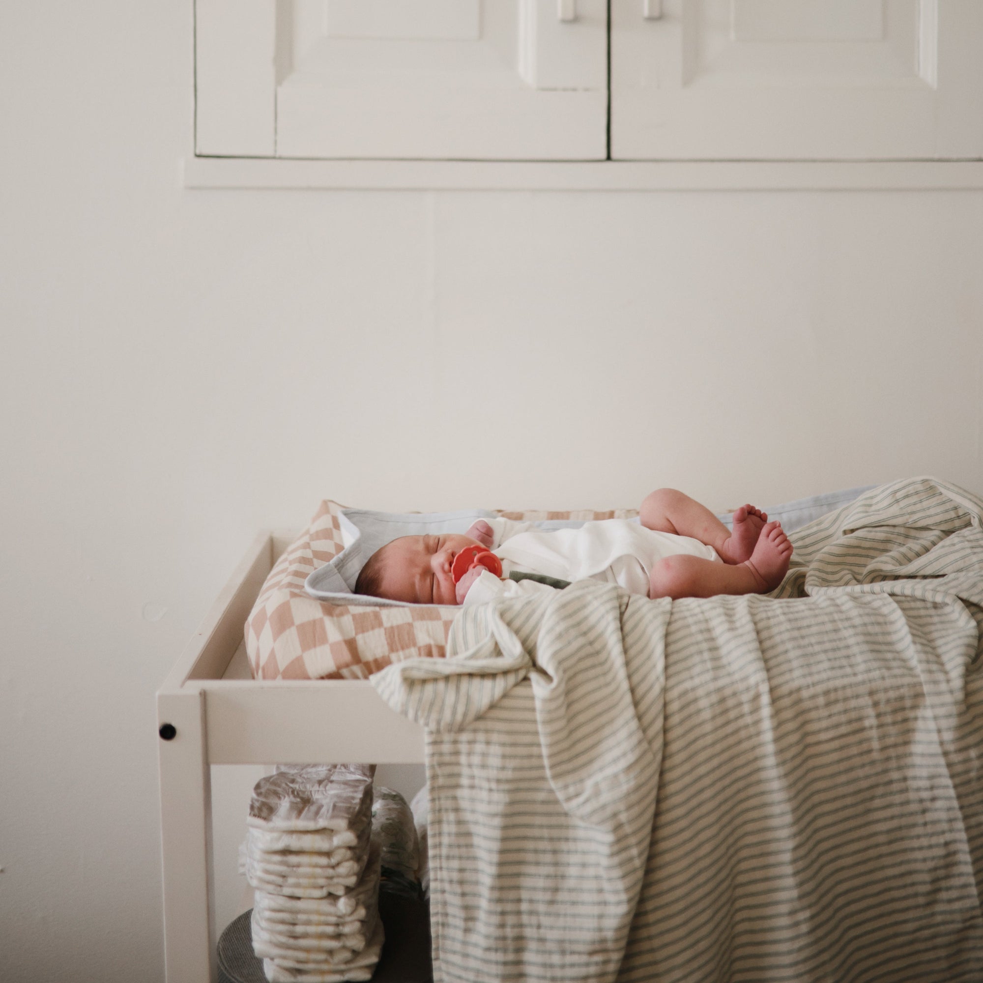 Mushie Organic Cotton Muslin Swaddle Blanket