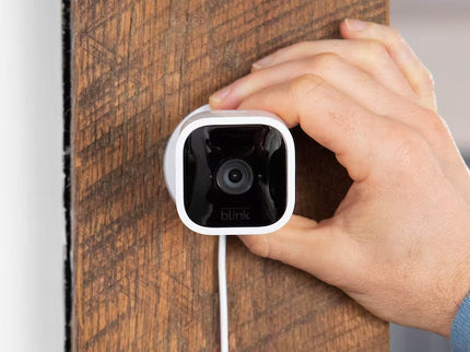 Blink Mini – Compact Indoor Plug-in Smart Security Camera, 1080p HD Video