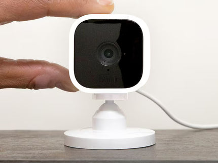 Blink Mini – Compact Indoor Plug-in Smart Security Camera, 1080p HD Video, Night Vision, Motion Detection, Two-way Audio, Easy Set Up, Works with Alexa – White