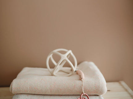 Mushie Silicone Pacifier Clip | Hera