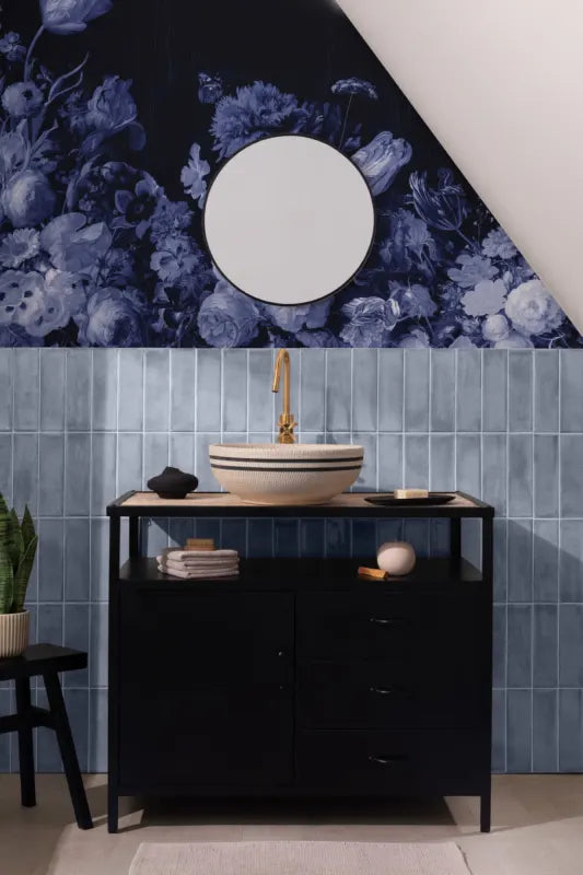 Cornelia Blue