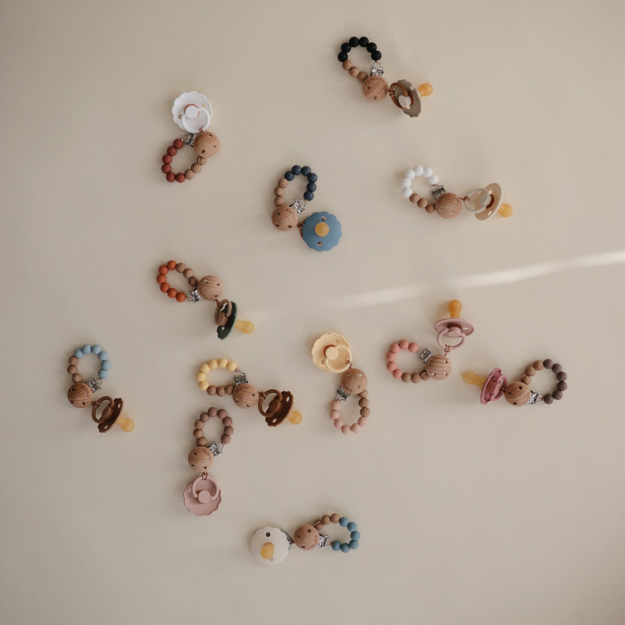 Mushie Silicone Pacifier Clip | Eva