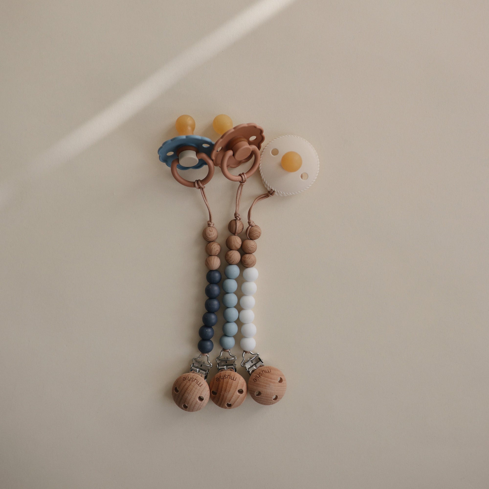 Mushie Silicone Pacifier Clip | Eva