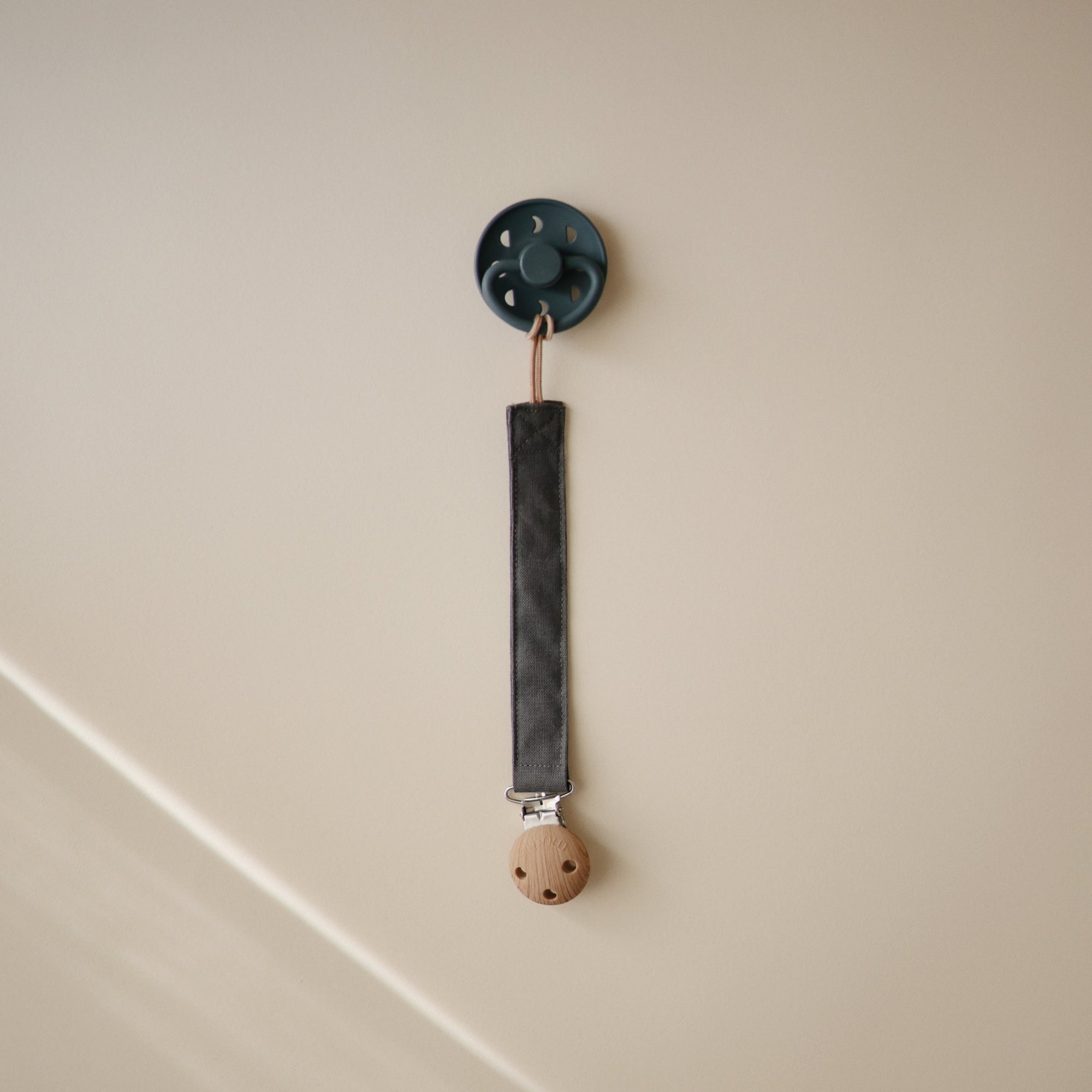 LPC-101, Linen Pacifier Clip 2-Pack