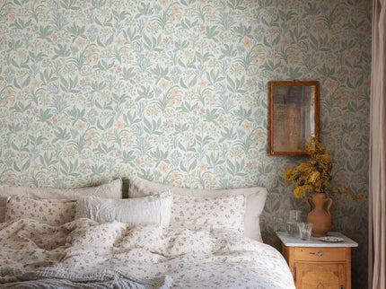 Huset Wallpaper in Spring Green
