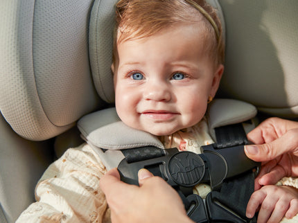 Pria™ All-in-One Convertible Car Seat with Wheeled Travel Bag