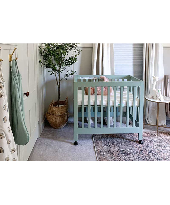 sku-1426165, Mini/White