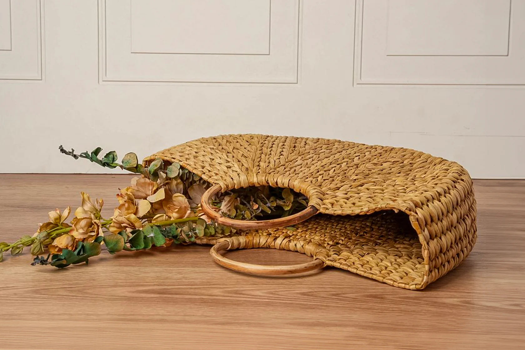 Circle Handle Palm Tote
