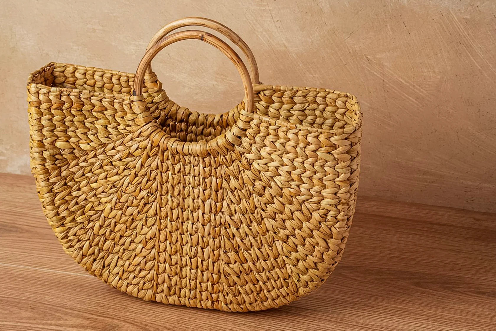 Circle Handle Palm Tote