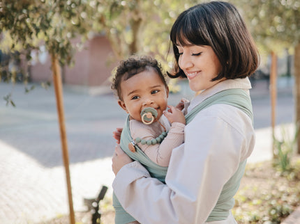 Mushie Silicone Pacifier Clip | Hera