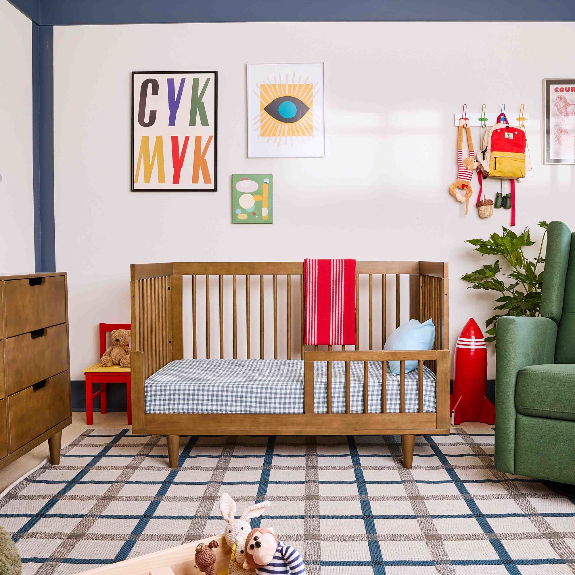 W4901L,DaVinci,Marley 3-In-1 Convertible Crib in Walnut