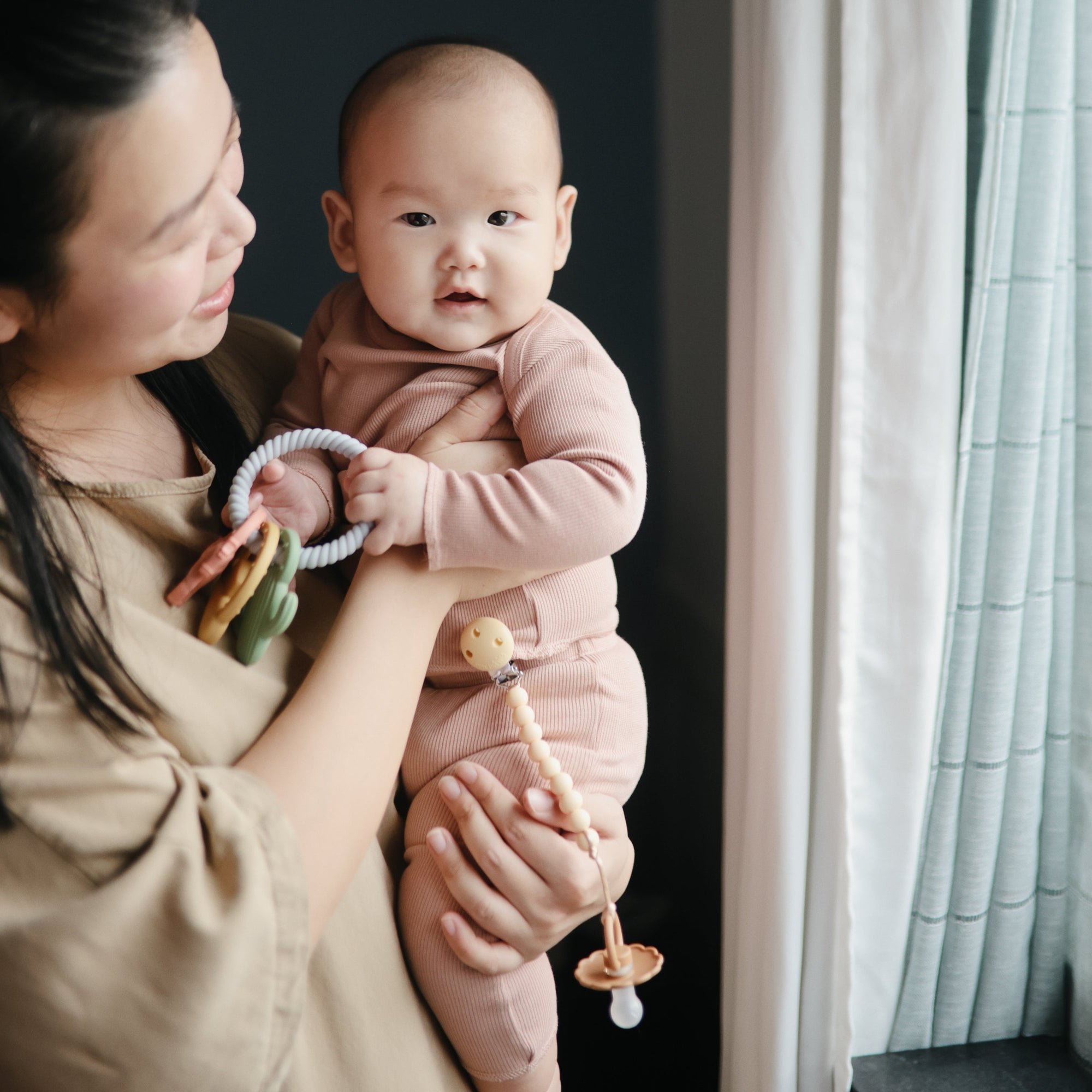 SMPC-3010, Silicone Pacifier Clip | Hera