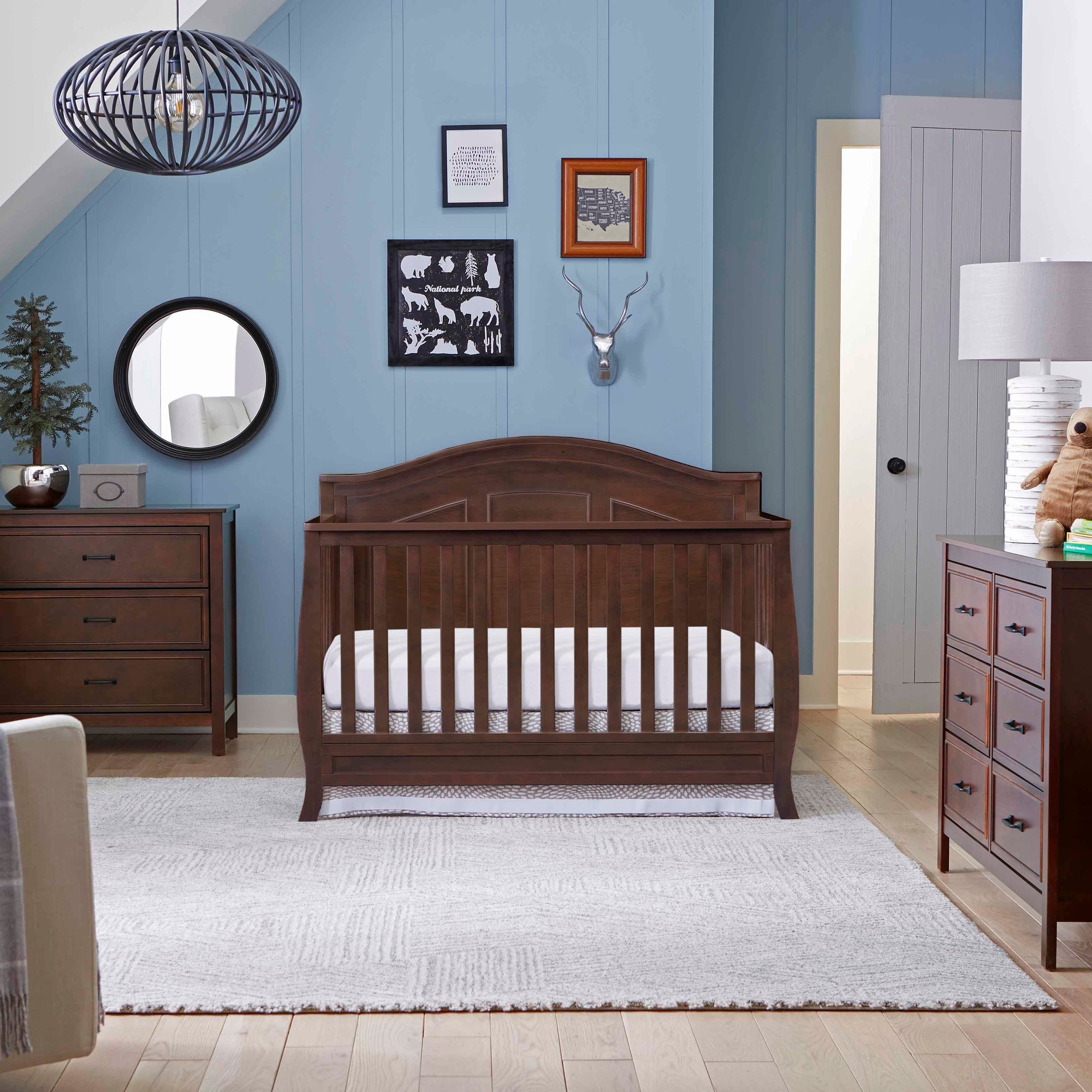 M12823Q,DaVinci,Charlie 3-Drawer Dresser in Espresso