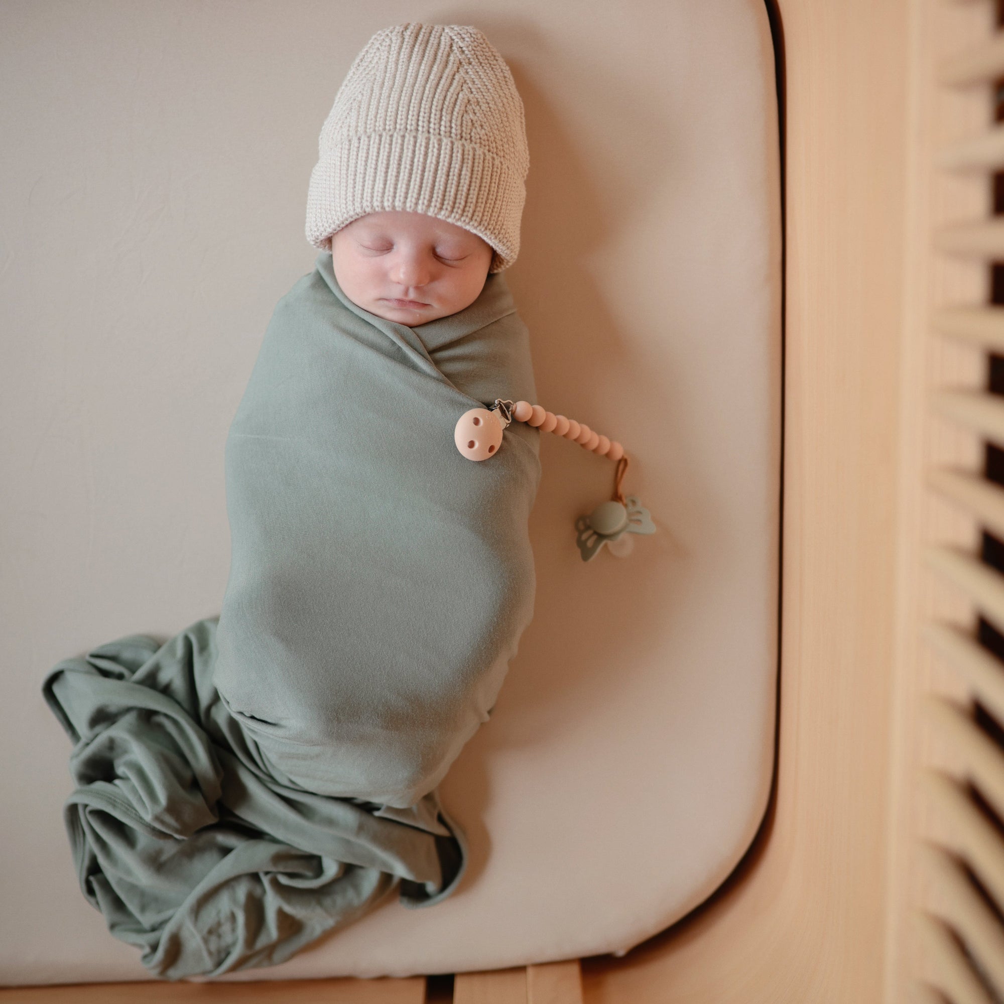 SCS-1002, Mushie Stretchy Crib Sheet