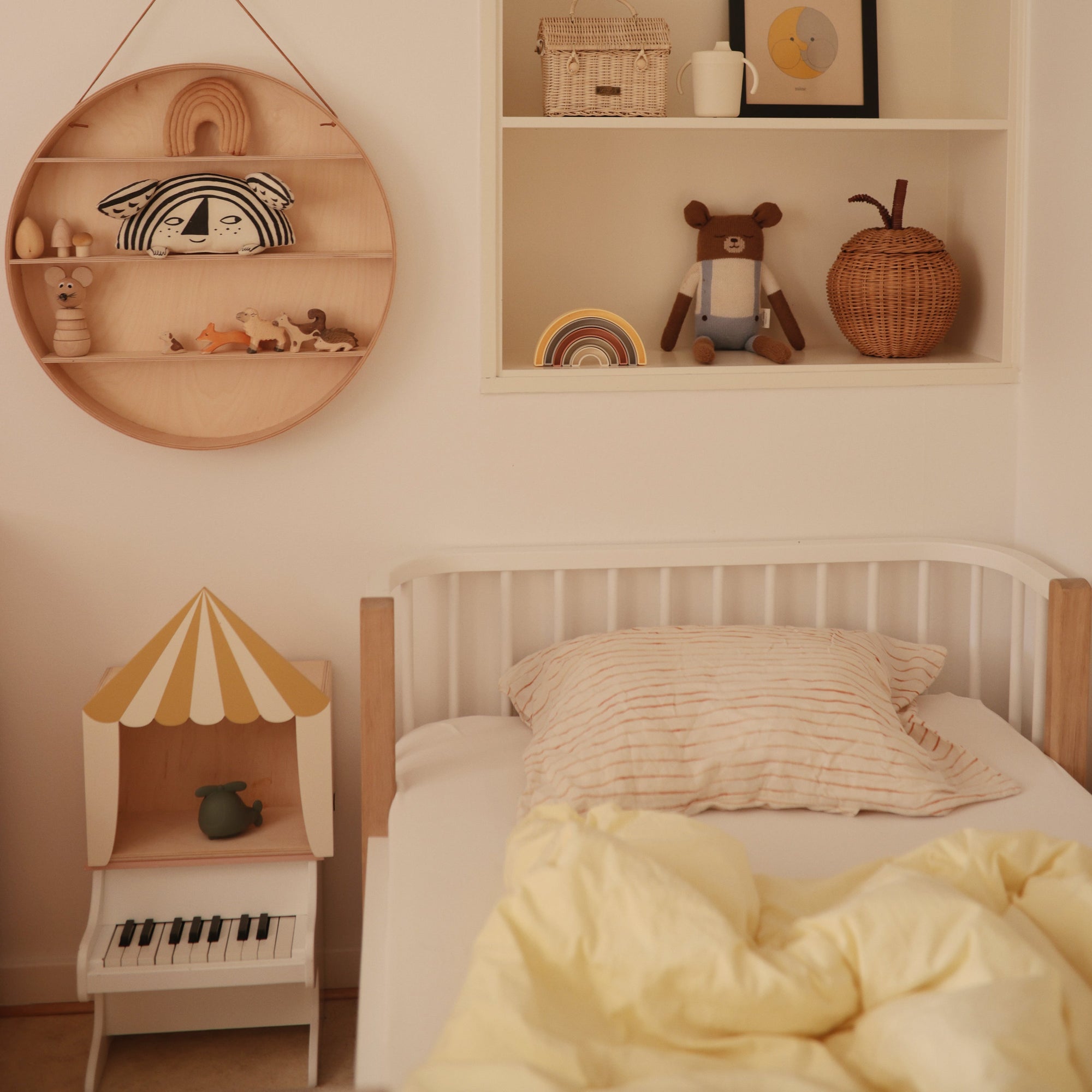 SCS-1006, Mushie Stretchy Crib Sheet