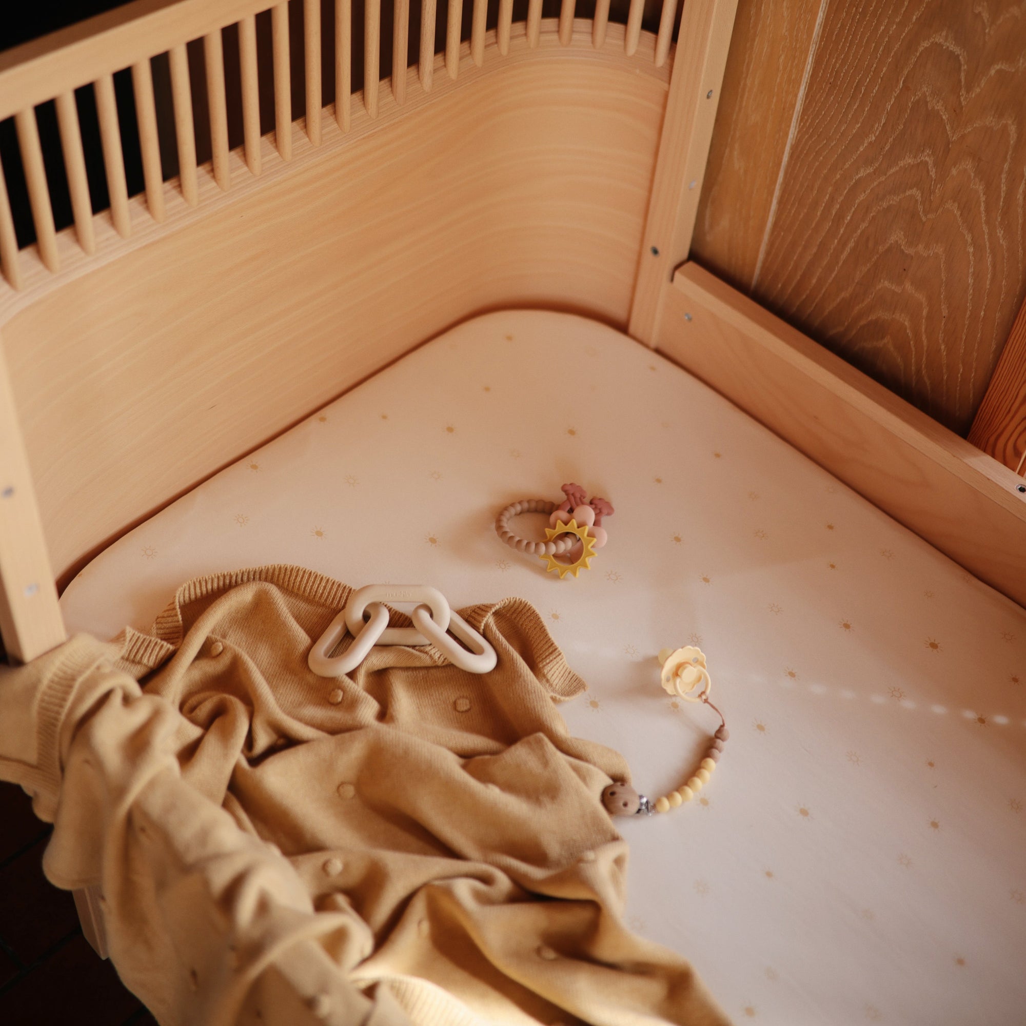 Mushie Stretchy Crib Sheet