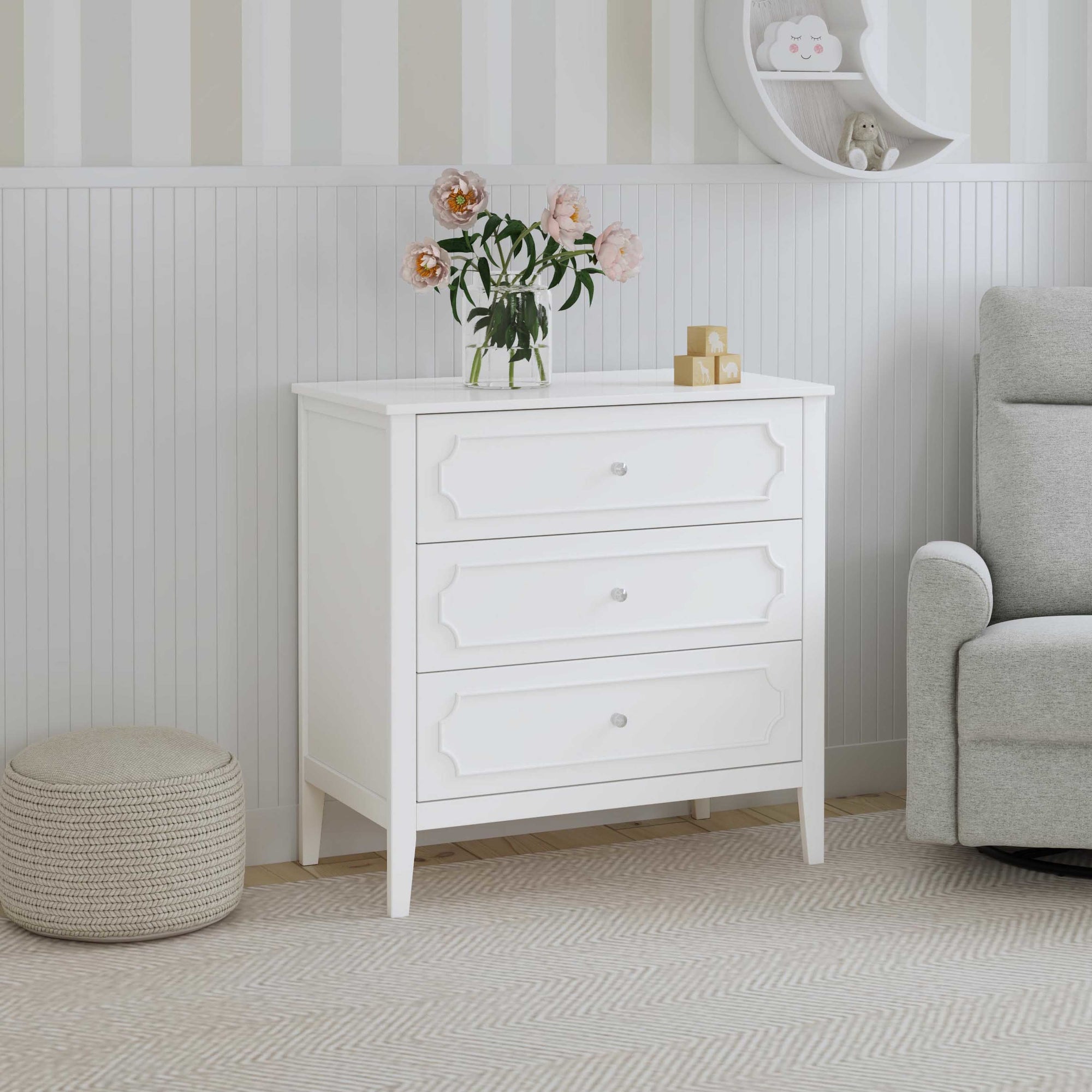 M11423W,DaVinci,Chloe Regency 3-Drawer Dresser in White