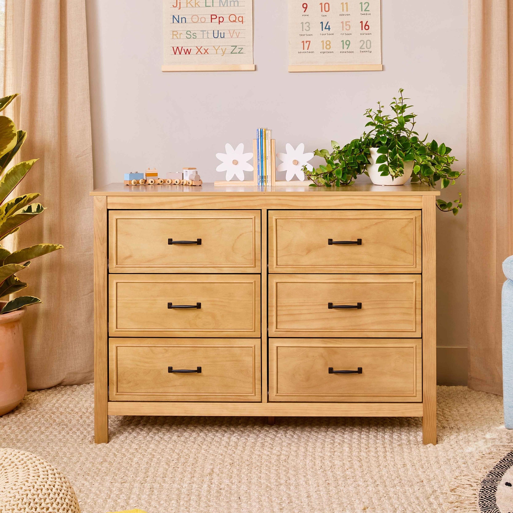 M12826HY,DaVinci,Charlie 6-Drawer Double Dresser in Honey