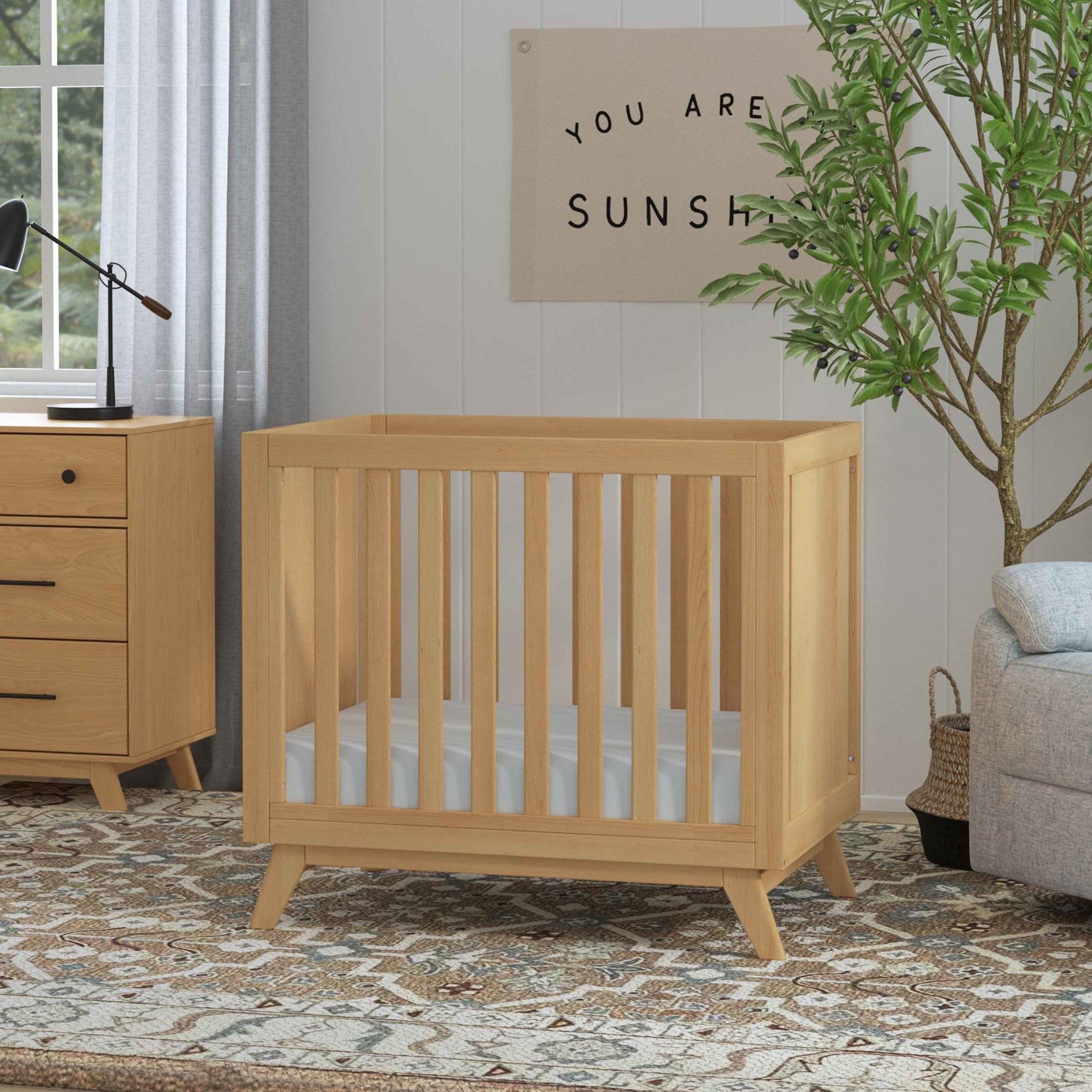 M22598HY,DaVinci,Otto 3-in-1 Convertible Mini Crib with 4 Mattress in Honey