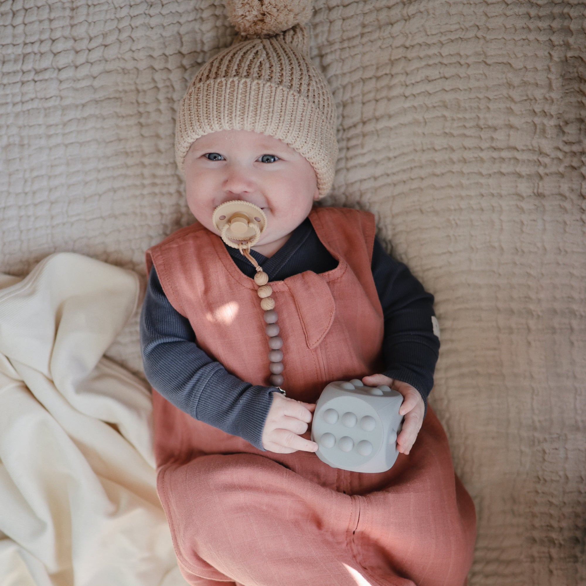 MPC-9001, Silicone Pacifier Clip | Eva