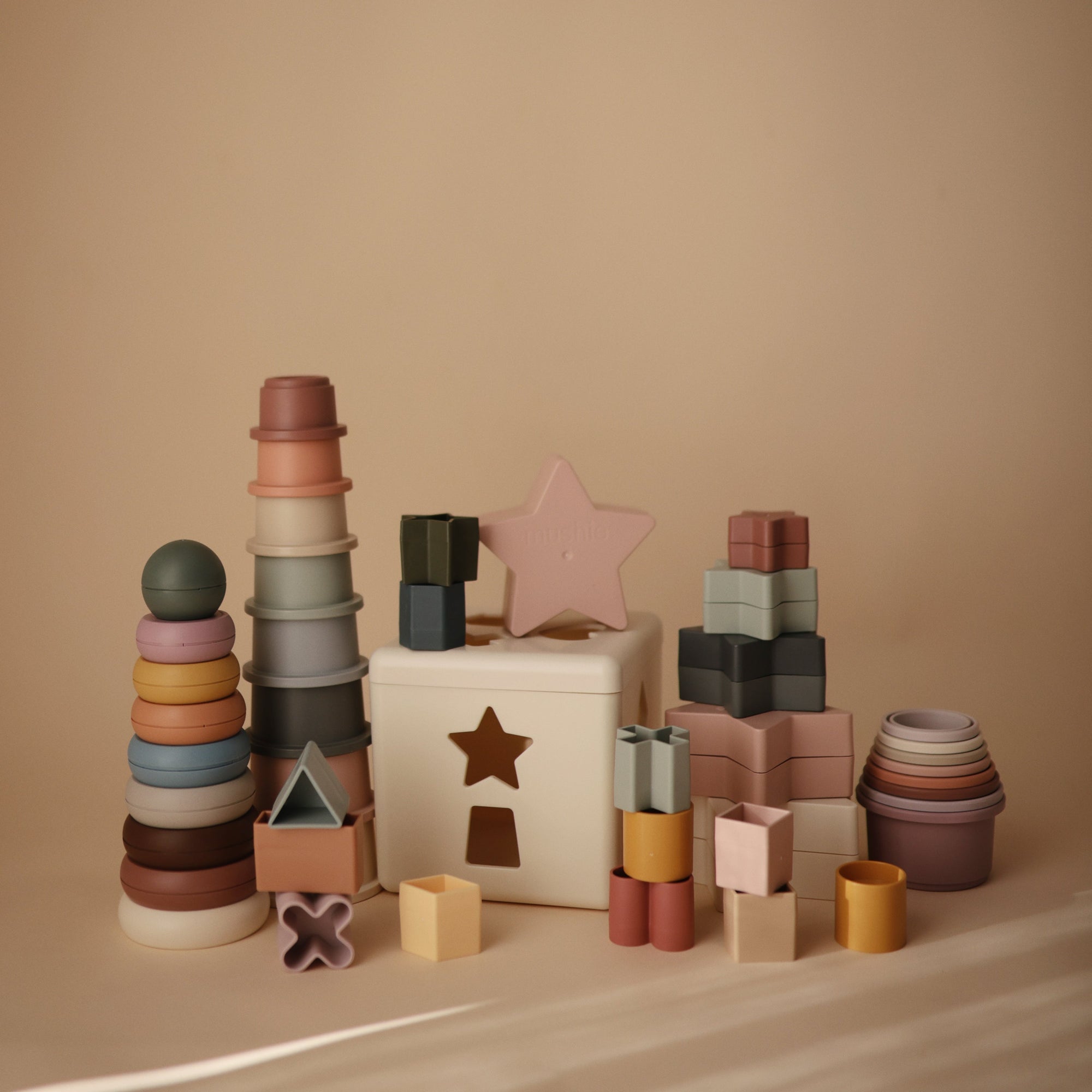 MSC-40, Mushie Stacking Cups Toy