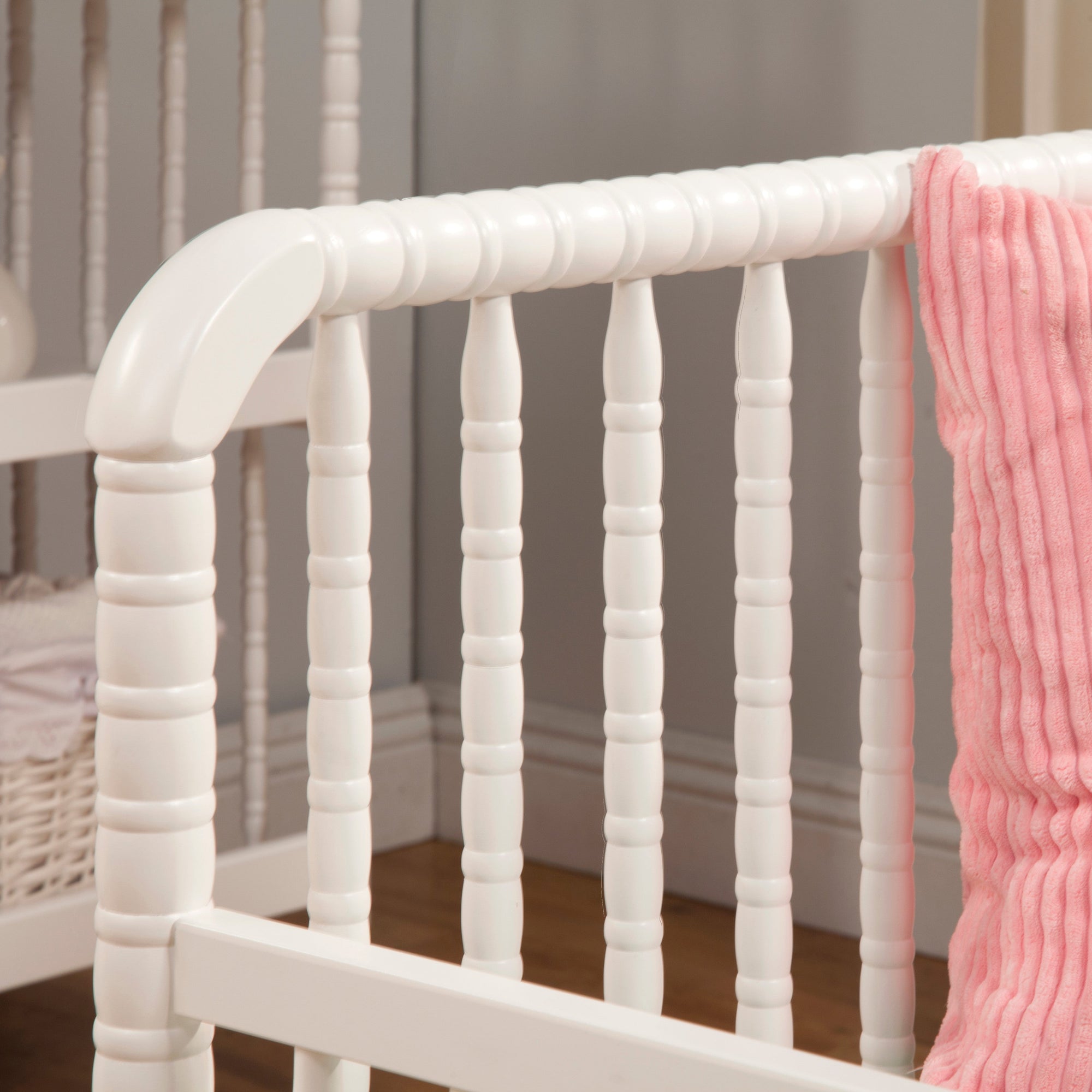 M7390W,DaVinci,Jenny Lind Toddler Bed In White Finish