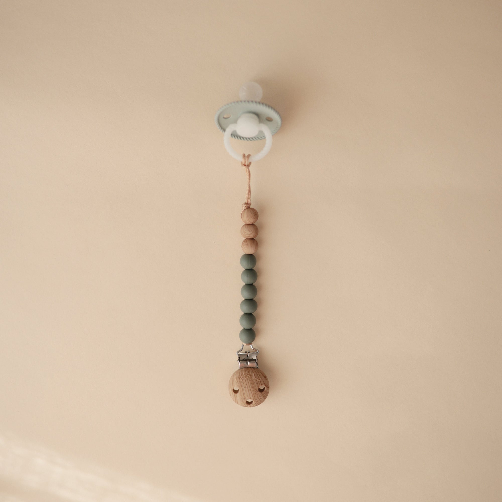 Mushie Silicone Pacifier Clip | Eva
