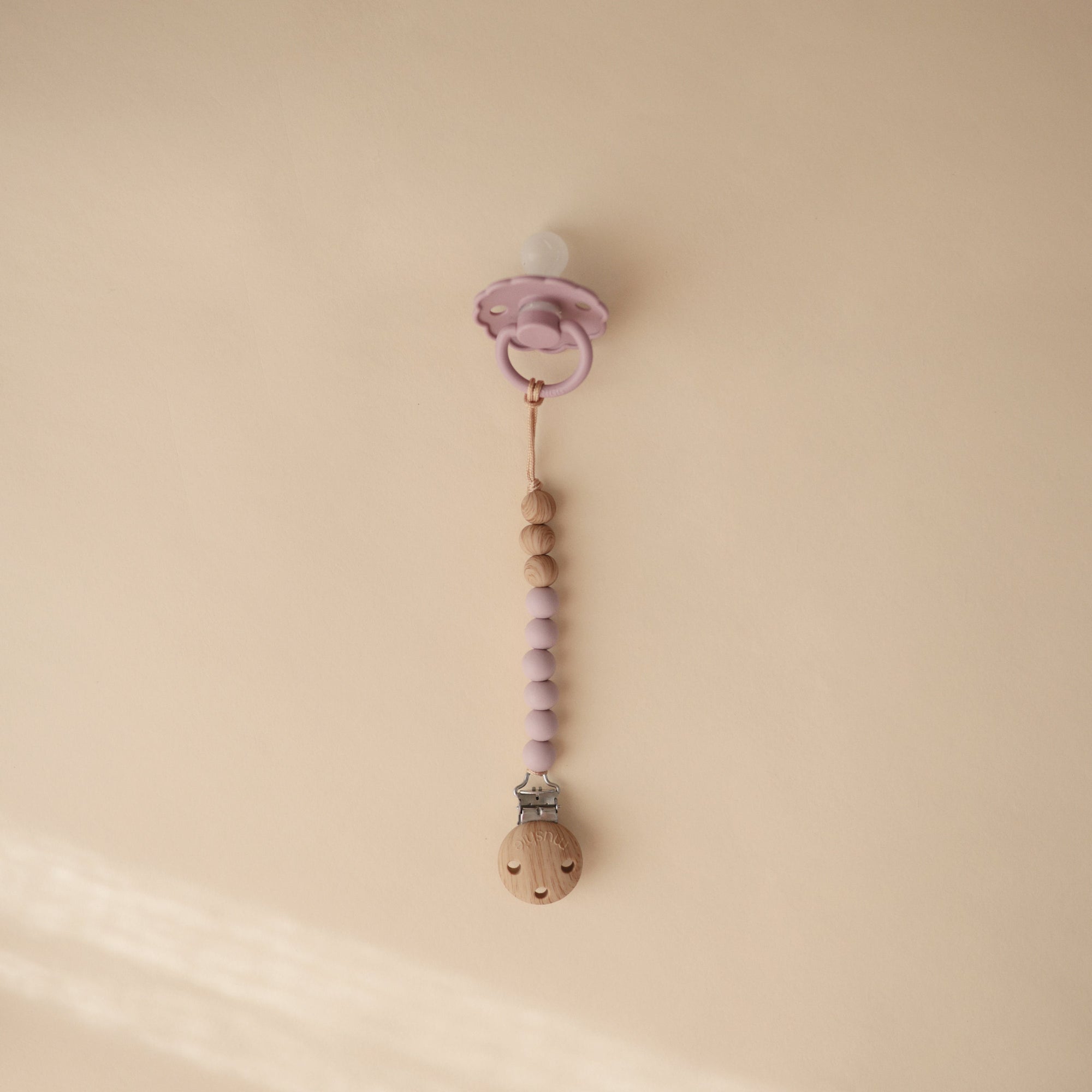 MPC-9010, Silicone Pacifier Clip | Eva