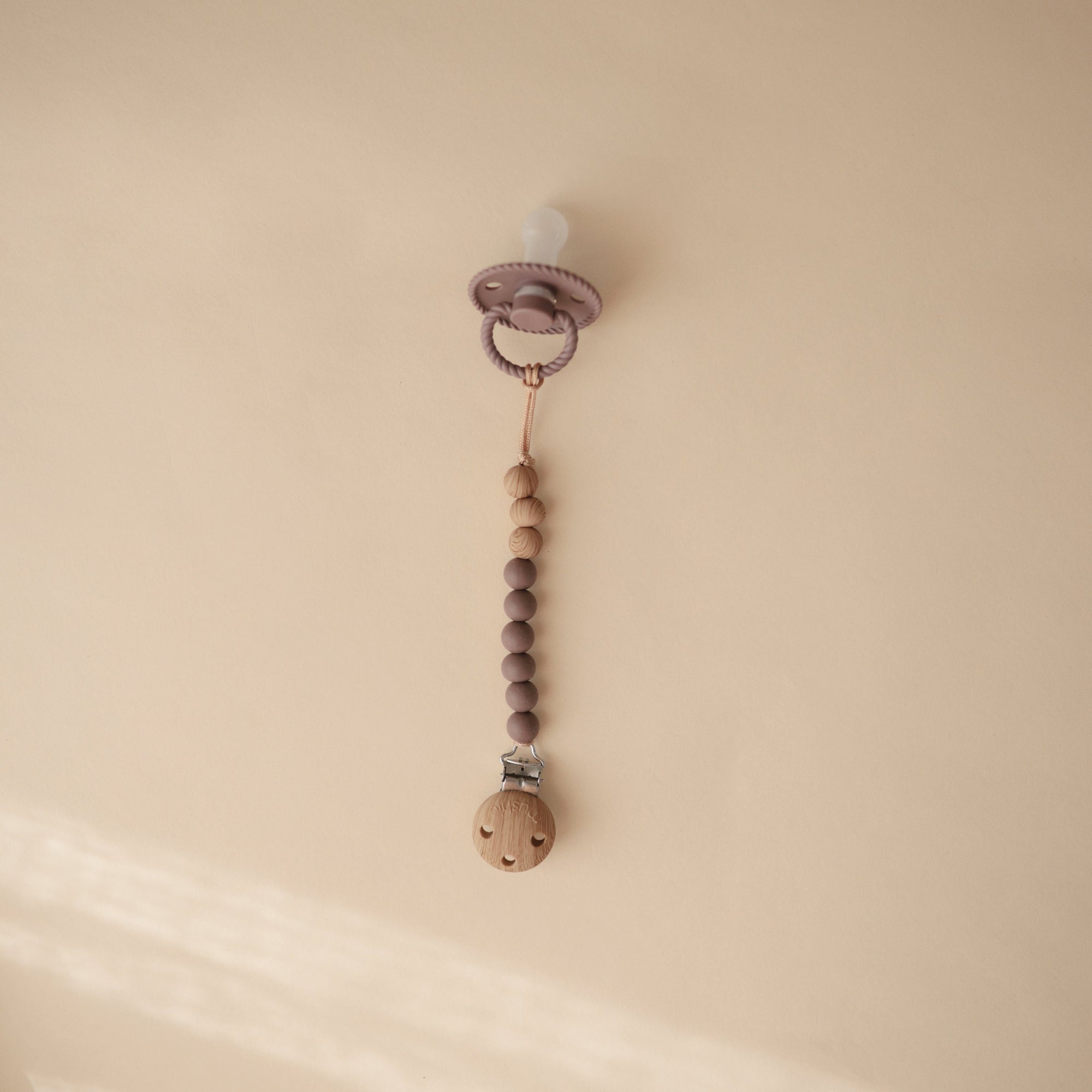 MPC-9001, Silicone Pacifier Clip | Eva