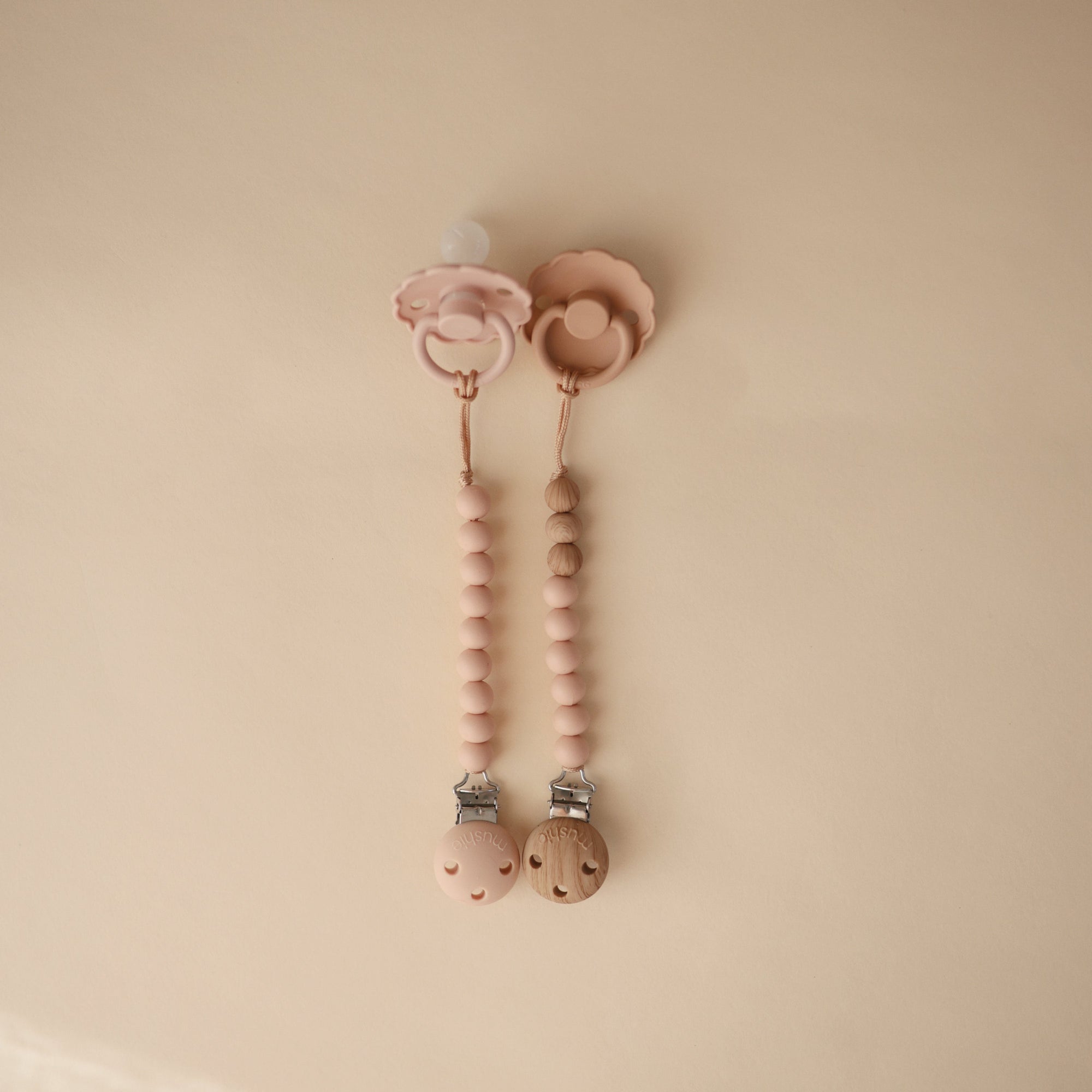 Mushie Silicone Pacifier Clip | Eva