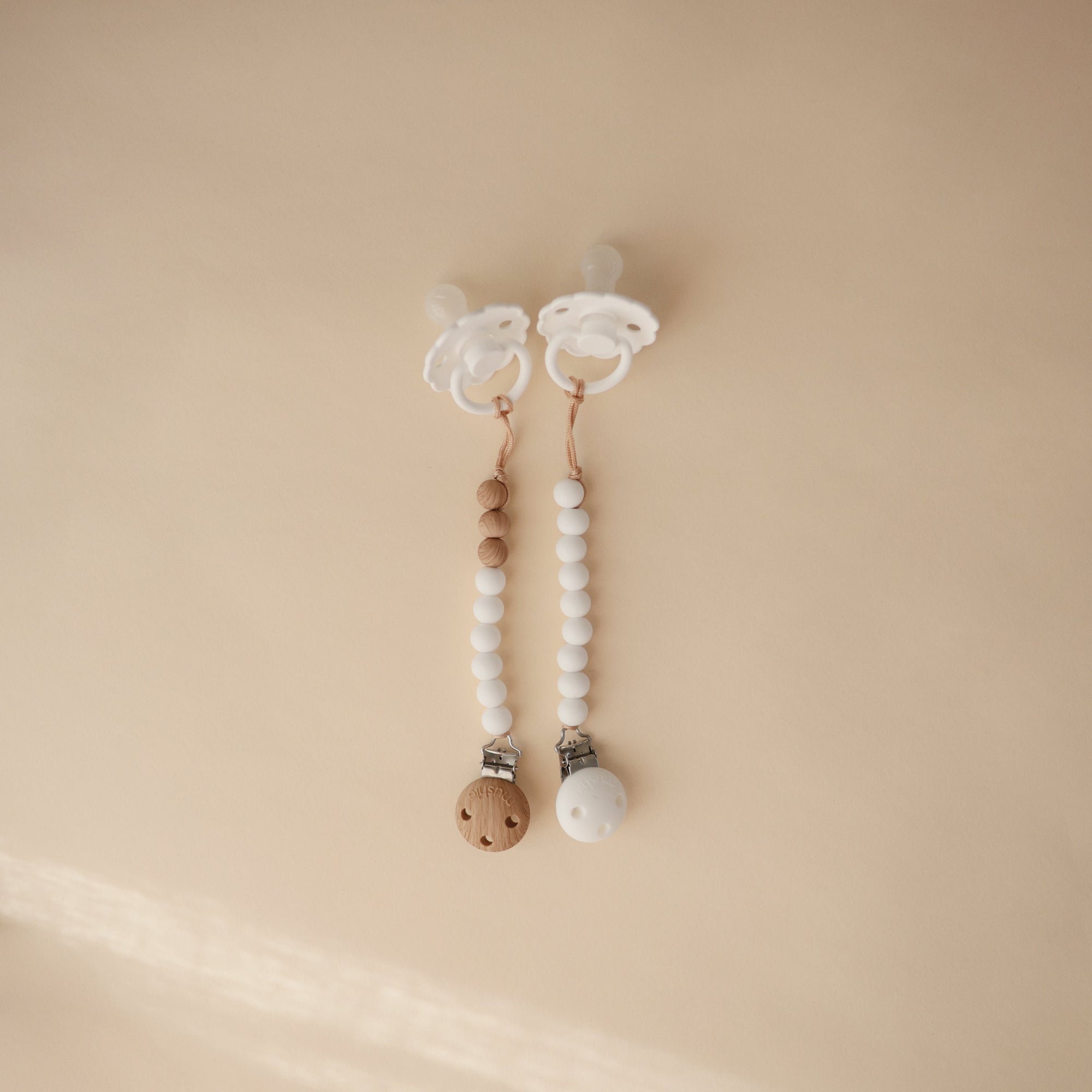 MPC-9017, Silicone Pacifier Clip | Eva