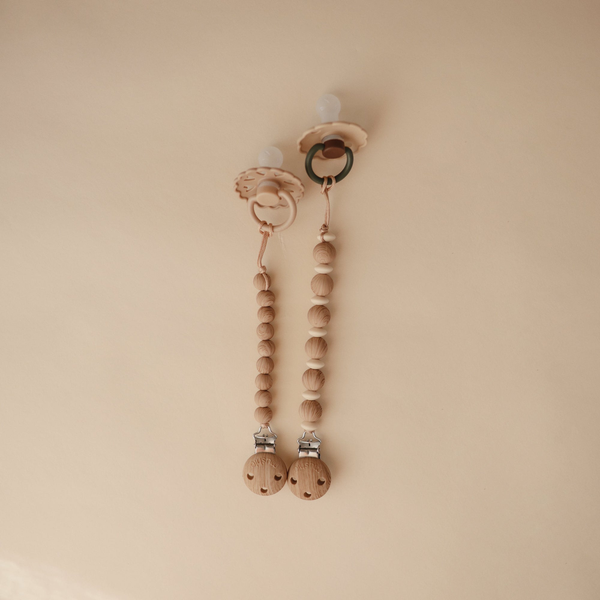 SMPC-3007, Silicone Pacifier Clip | Hera