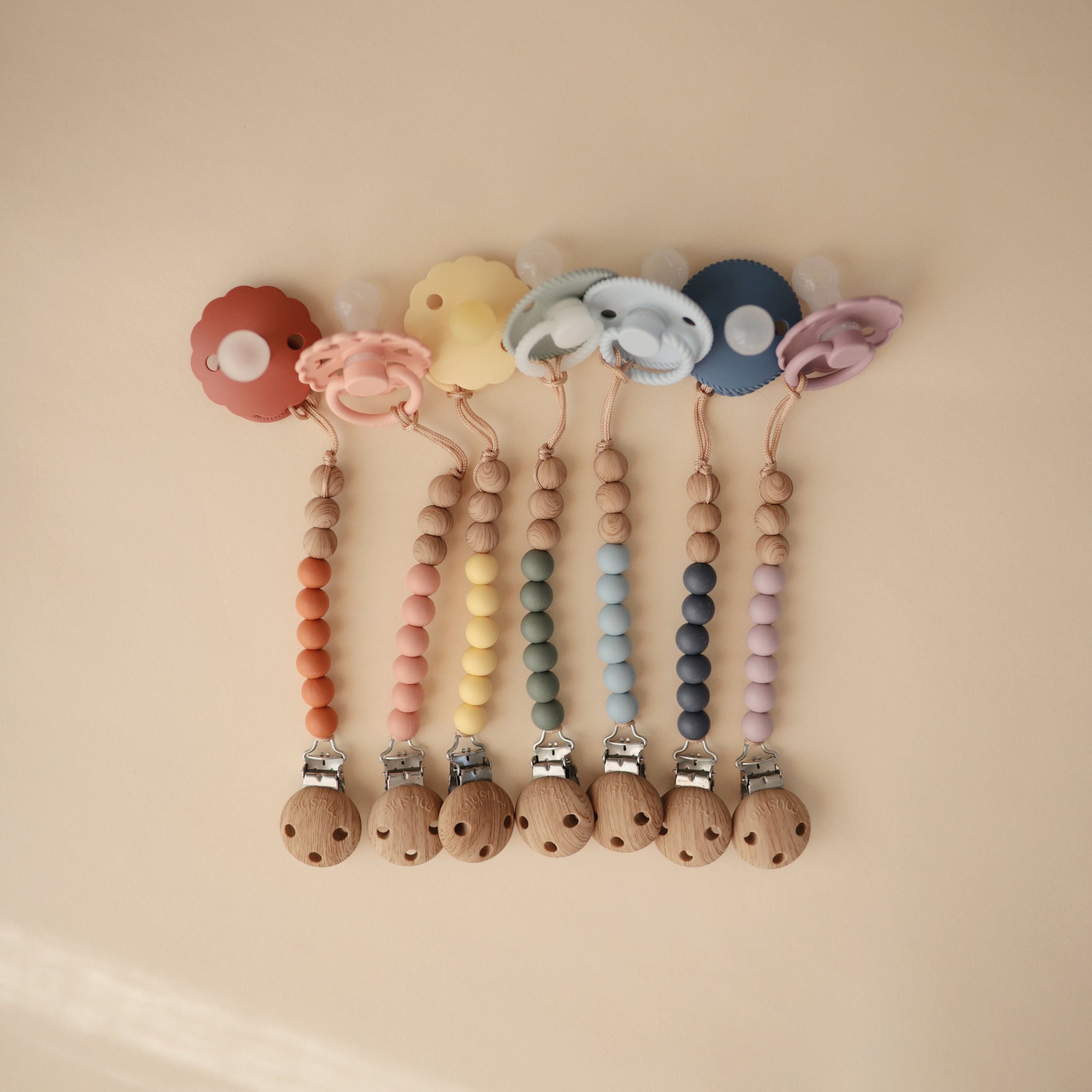 Mushie Silicone Pacifier Clip | Eva