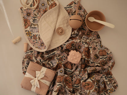 Mushie Organic Cotton Muslin Swaddle Blanket