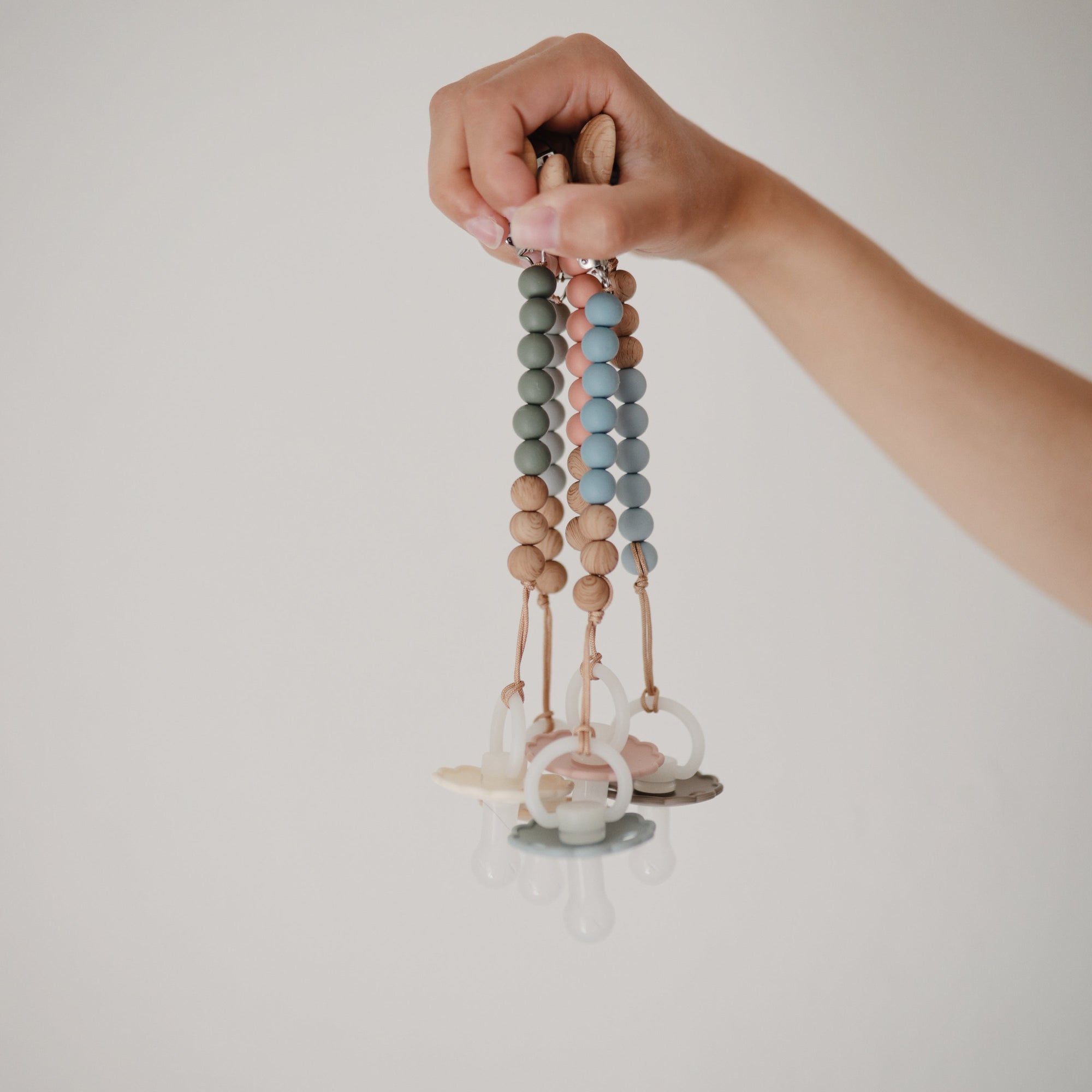 Mushie Silicone Pacifier Clip | Eva