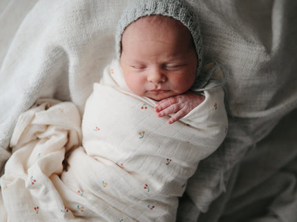Mushie Organic Cotton Muslin Swaddle Blanket