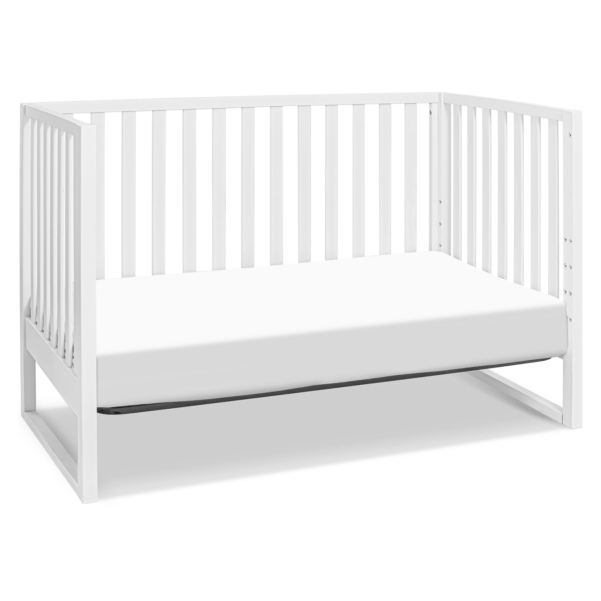 M25001W,DaVinci,Hunter 3-in-1 Convertible Crib in White