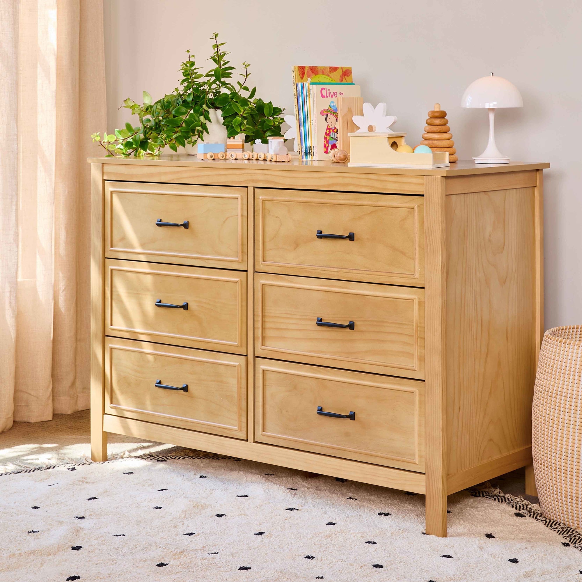M12826HY,DaVinci,Charlie 6-Drawer Double Dresser in Honey